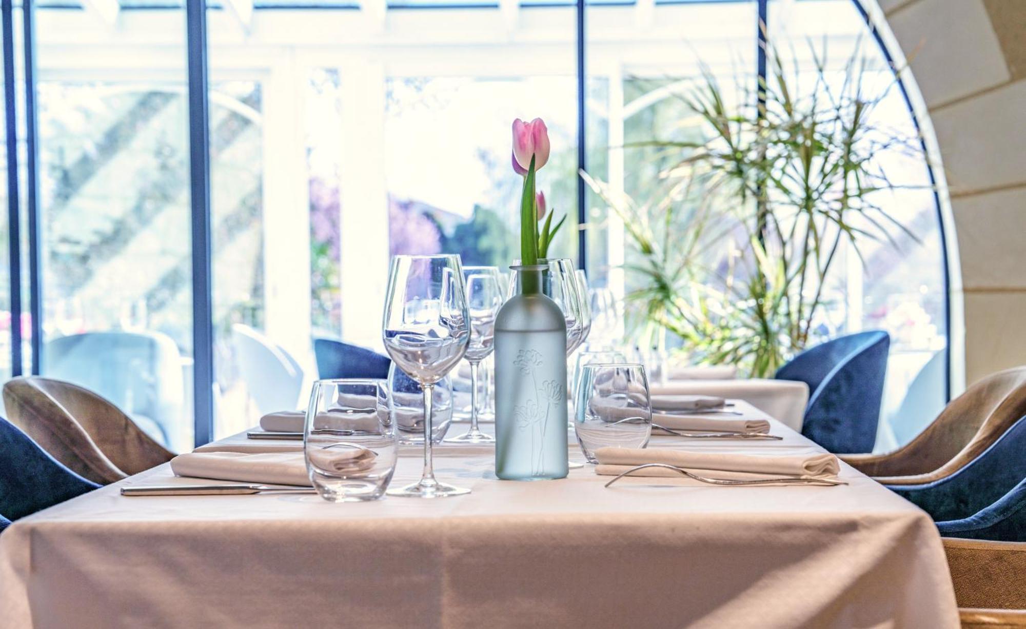 The Originals Boutique, Hotel Le George , لوش المظهر الخارجي الصورة