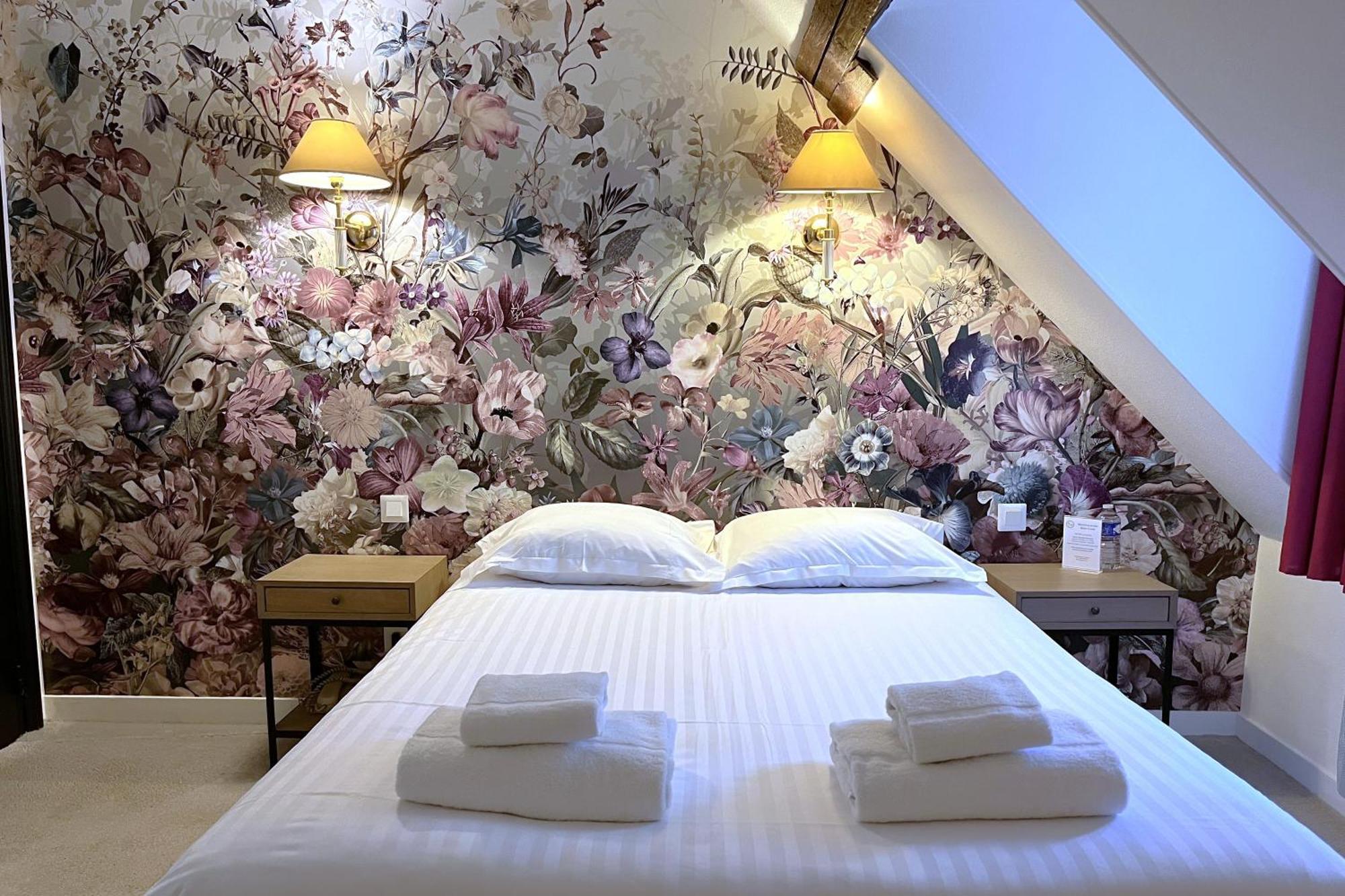 The Originals Boutique, Hotel Le George , لوش المظهر الخارجي الصورة