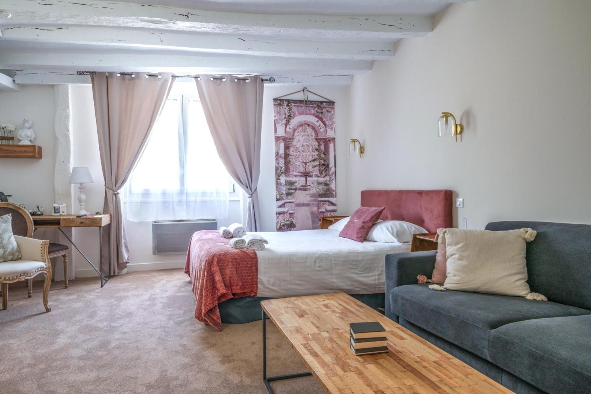 The Originals Boutique, Hotel Le George , لوش المظهر الخارجي الصورة
