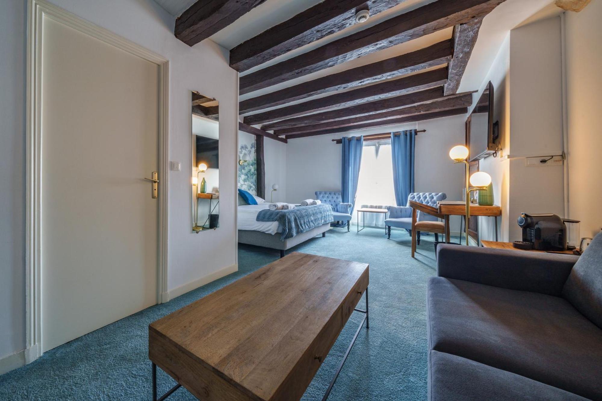 The Originals Boutique, Hotel Le George , لوش المظهر الخارجي الصورة